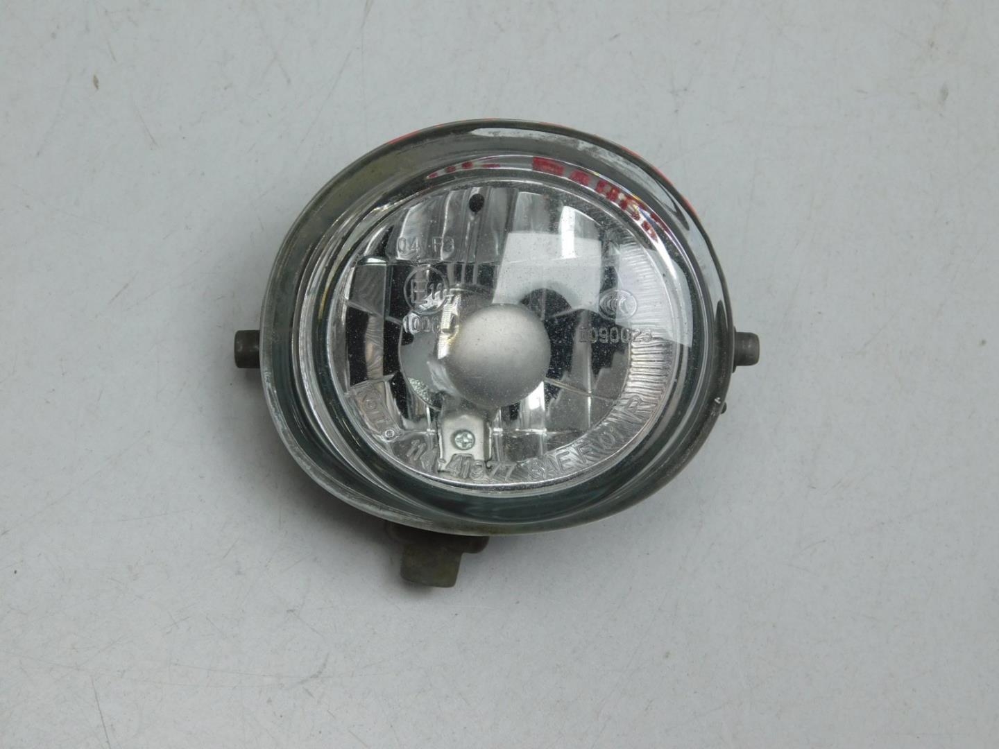 Фара противотуманная правая