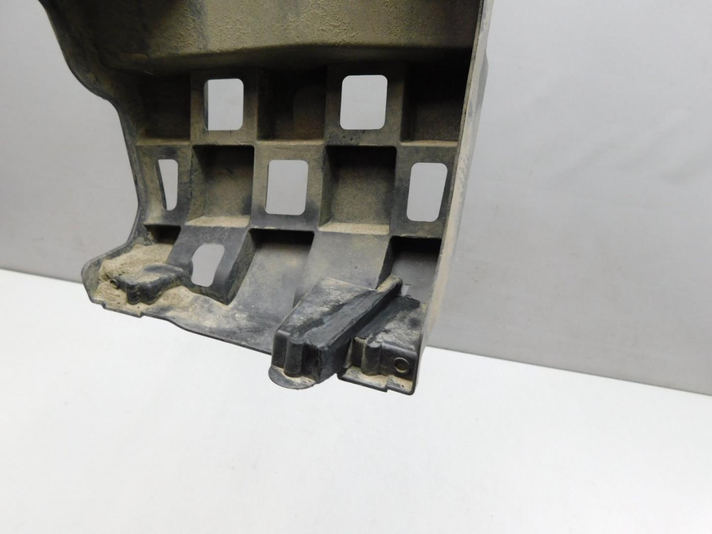 Кронштейн заднего бампера