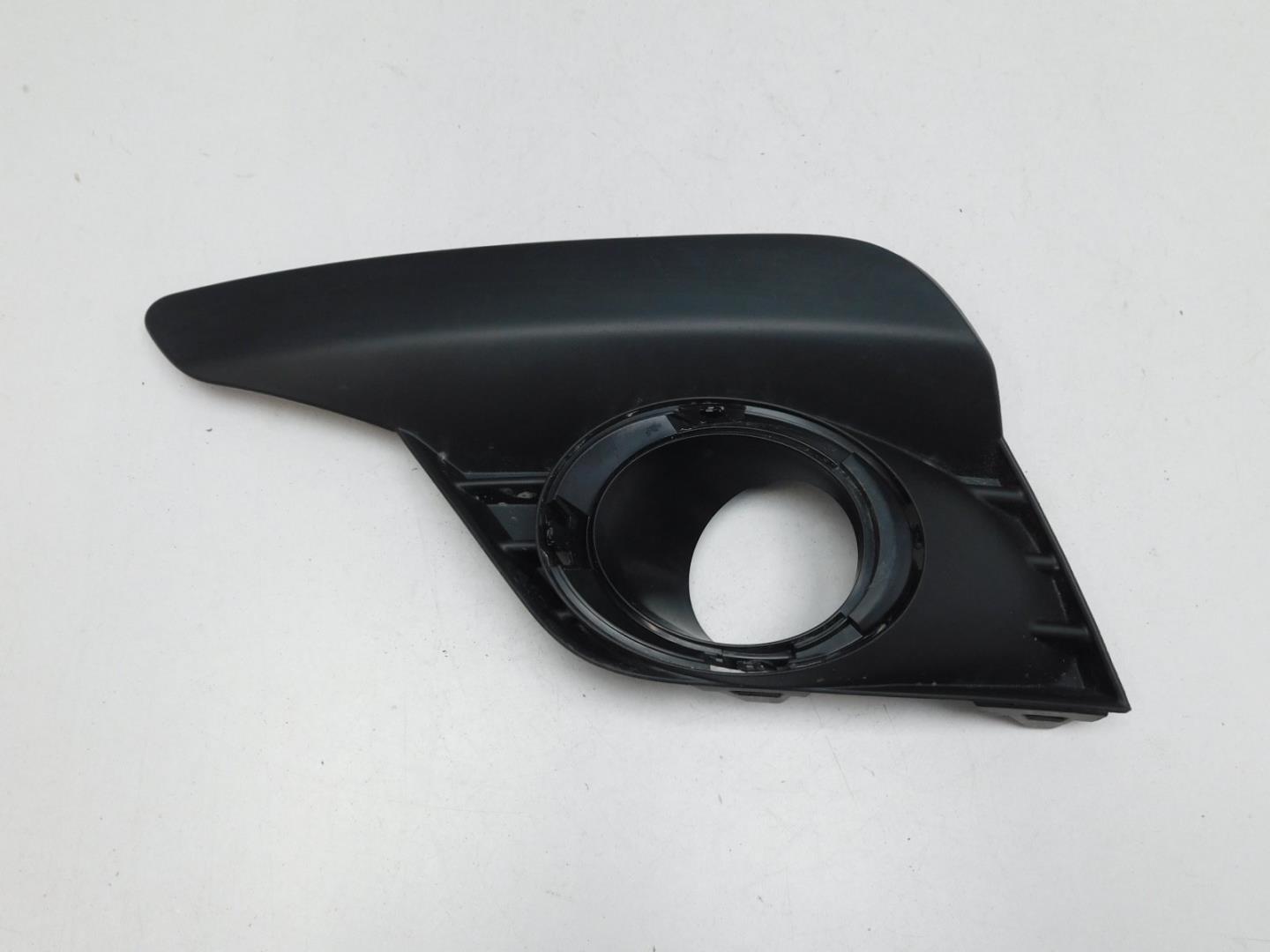 Решетка в бампер левая