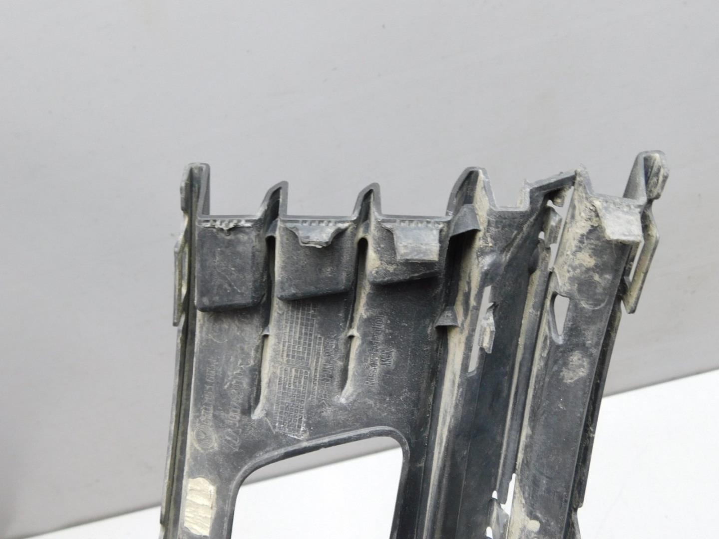 Решетка в бампер левая