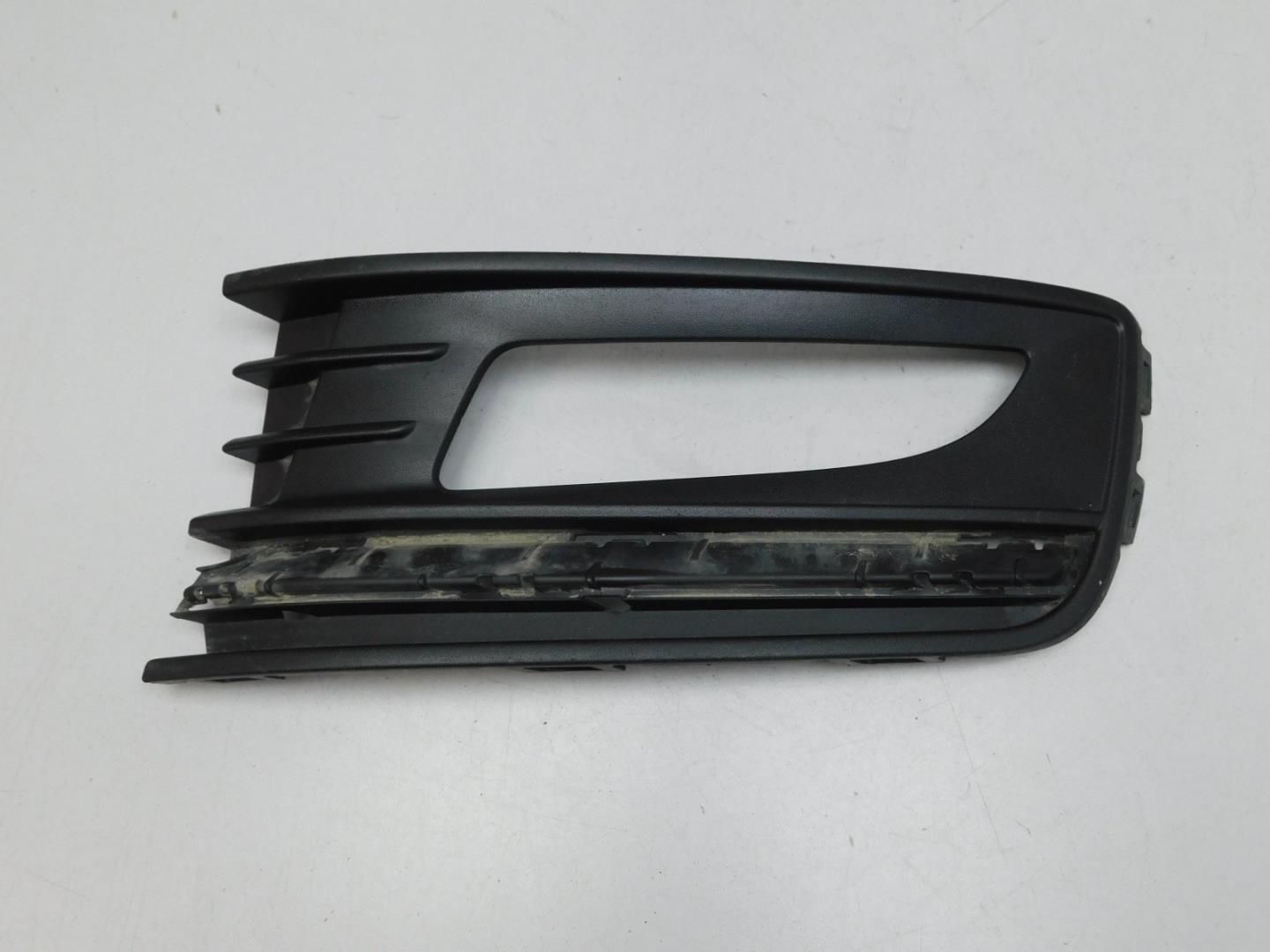 Решетка в бампер левая