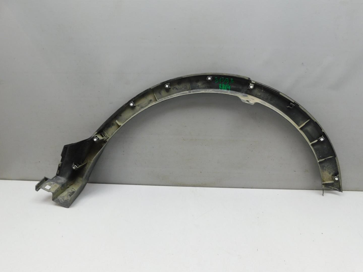 Накладка заднего крыла правого