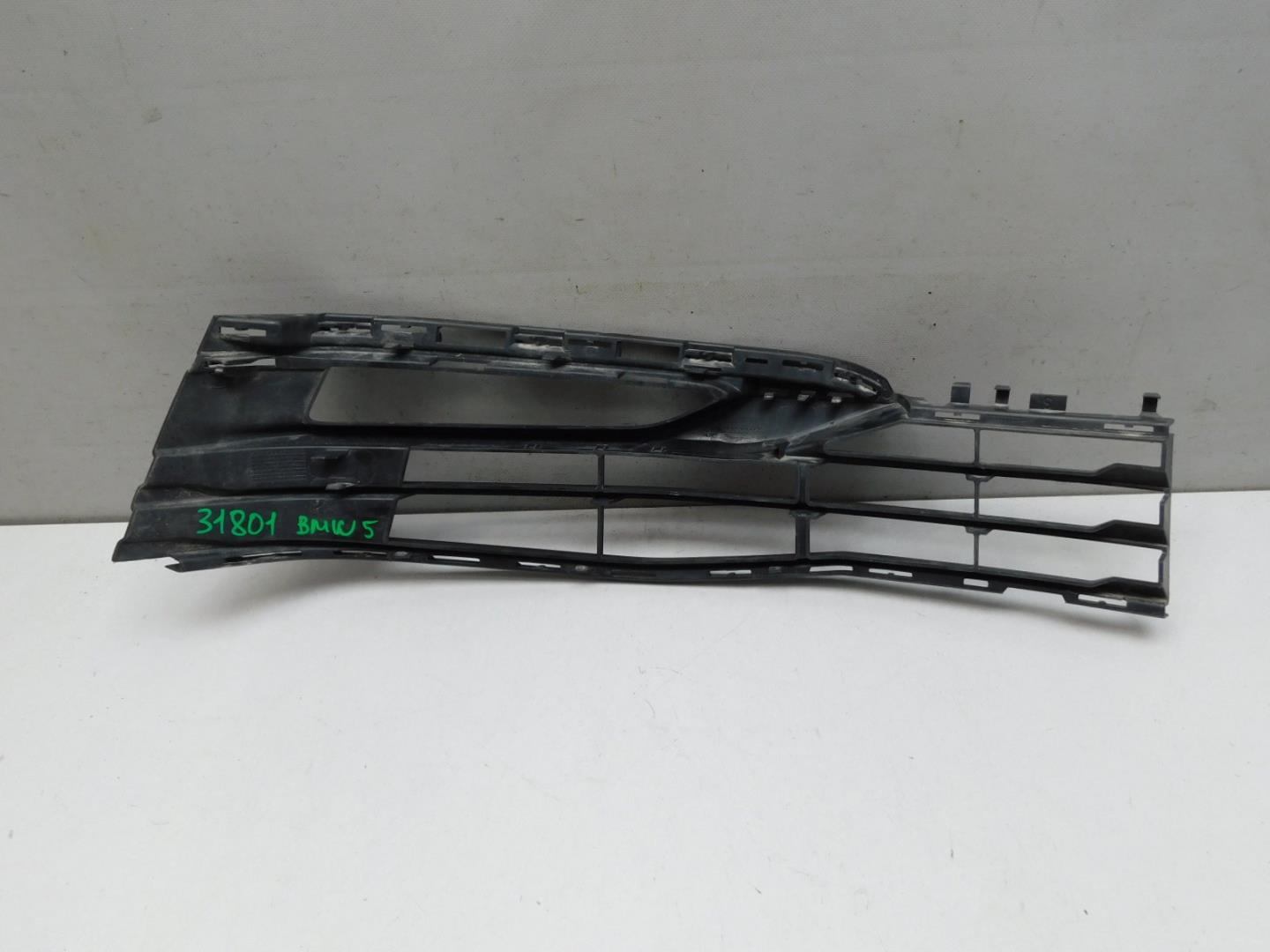 Решетка в бампер левая