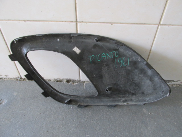 Решетка в бампер левая