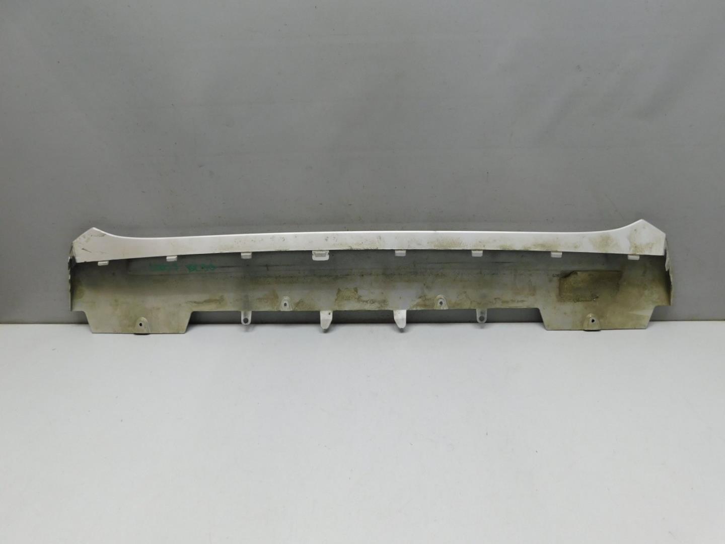 Накладка переднего бампера