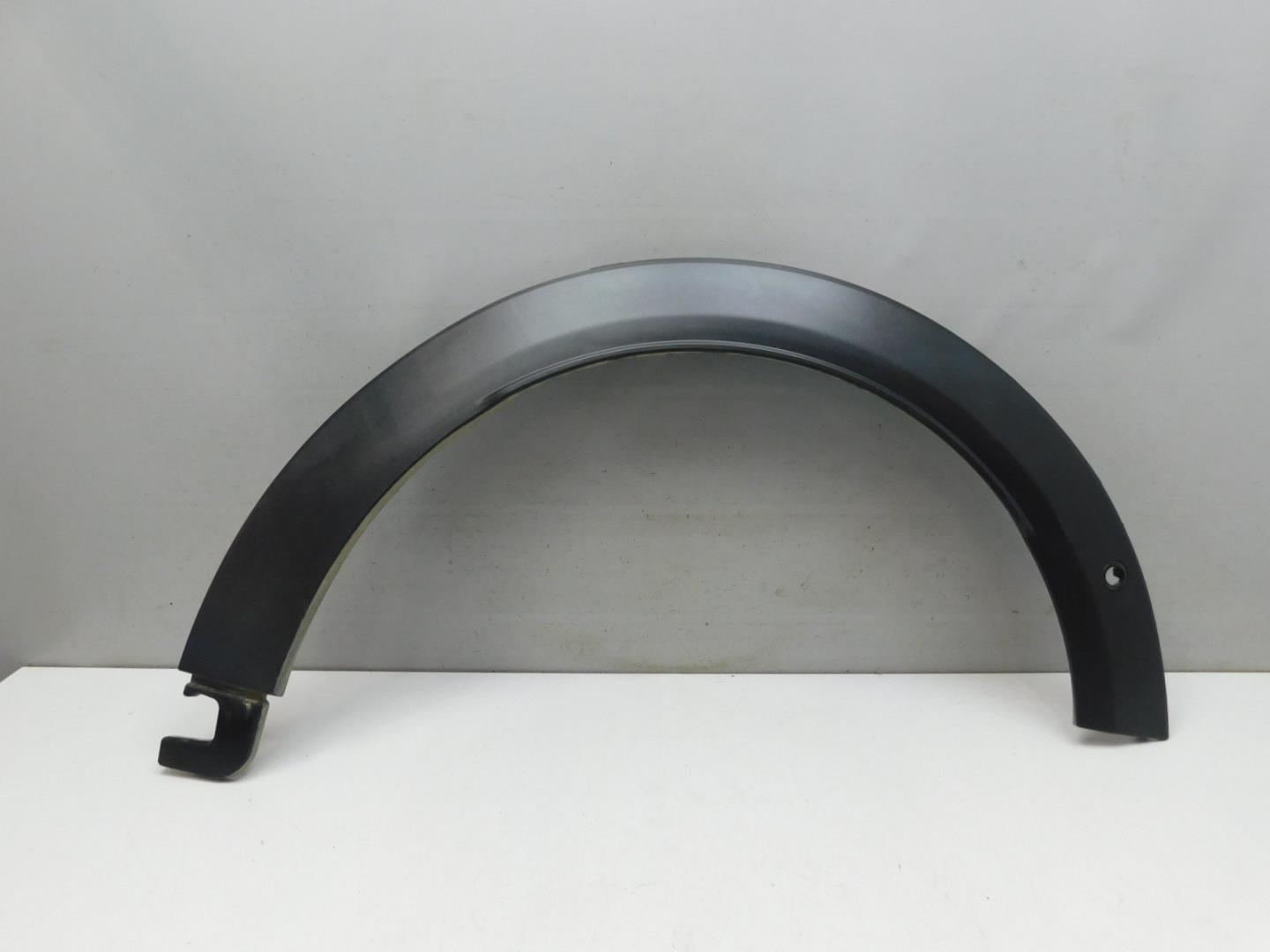 Накладка переднего крыла правого