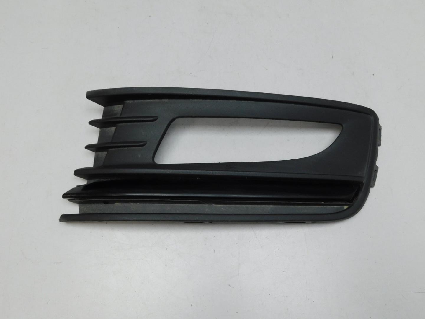 Решетка в бампер левая