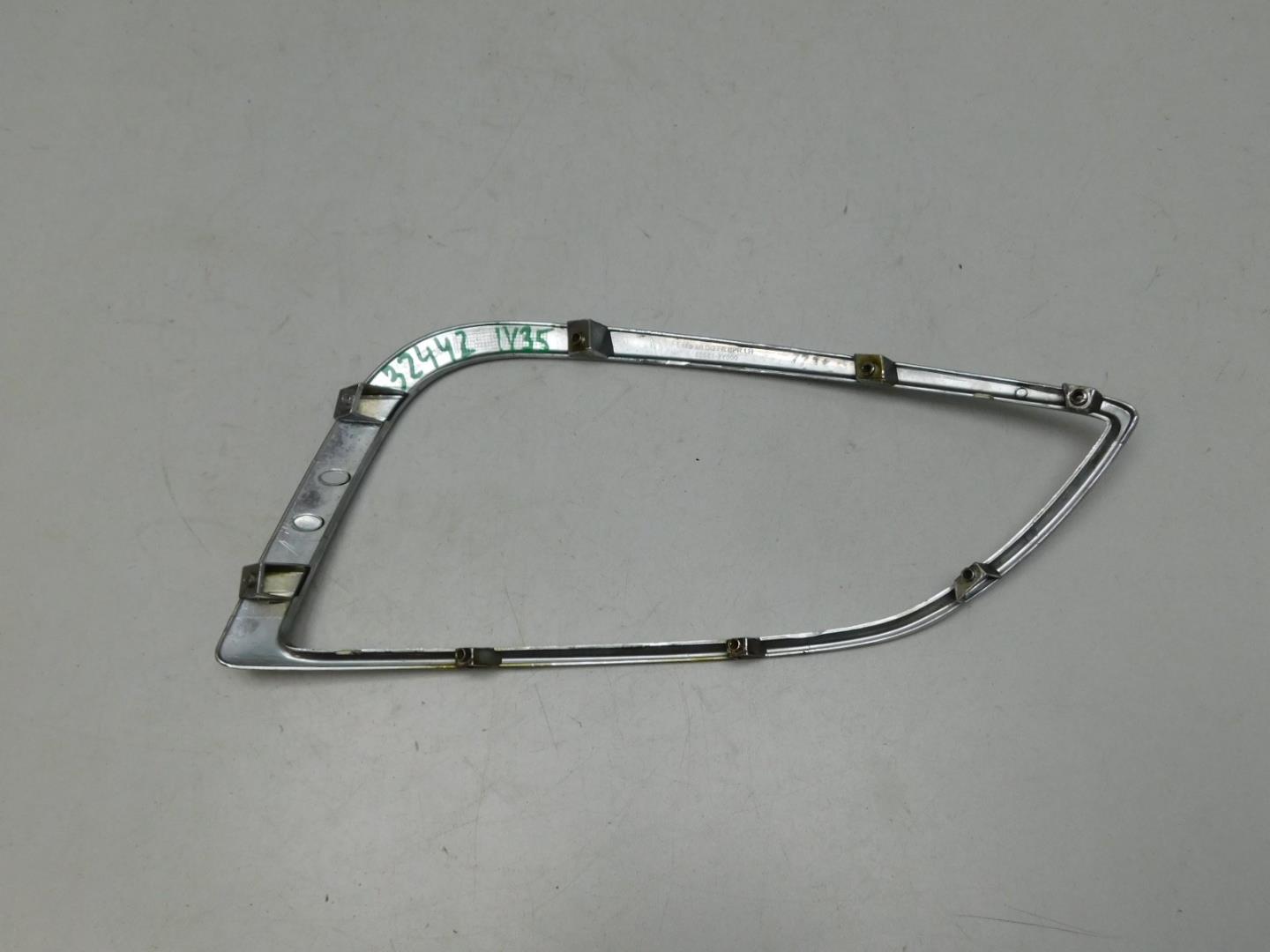 Решетка в бампер левая