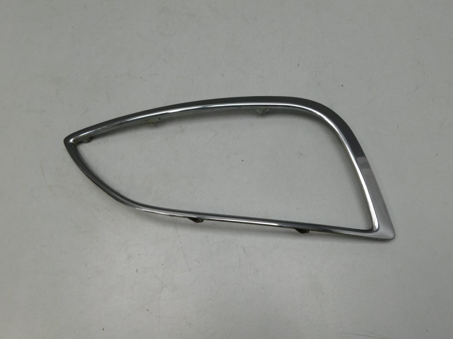 Решетка в бампер левая