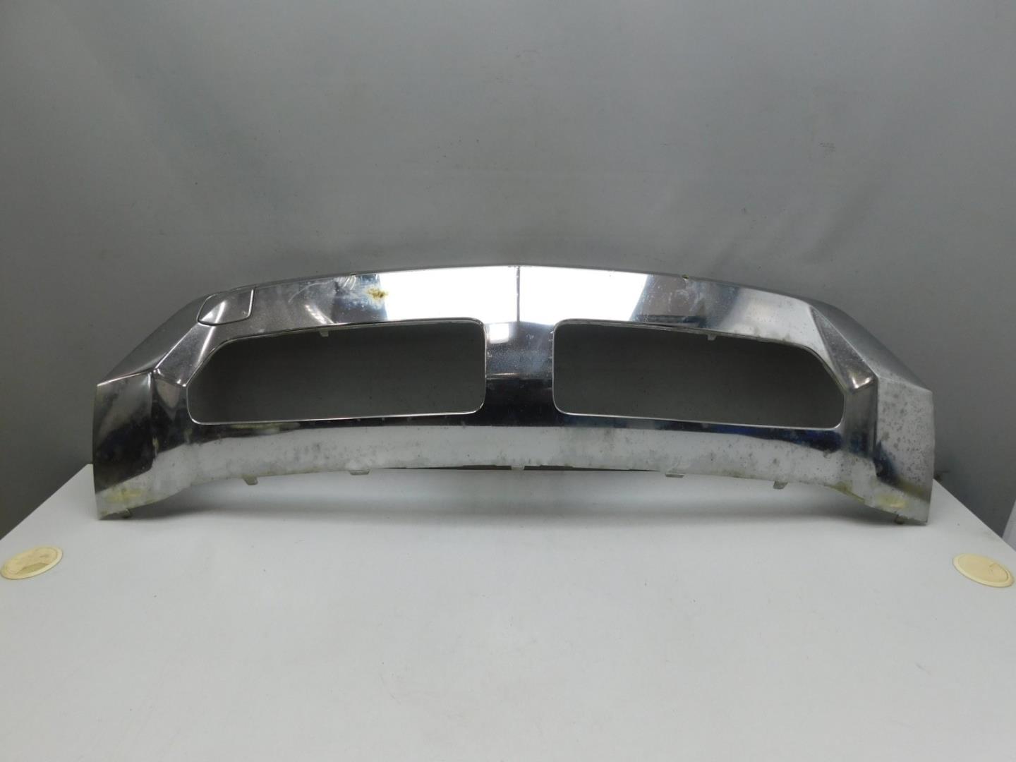 Накладка переднего бампера