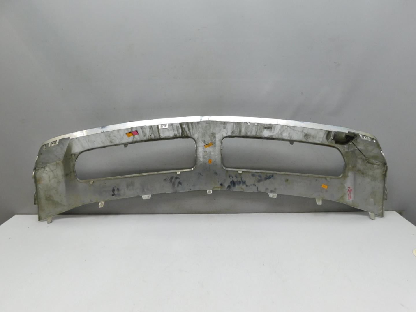 Накладка переднего бампера