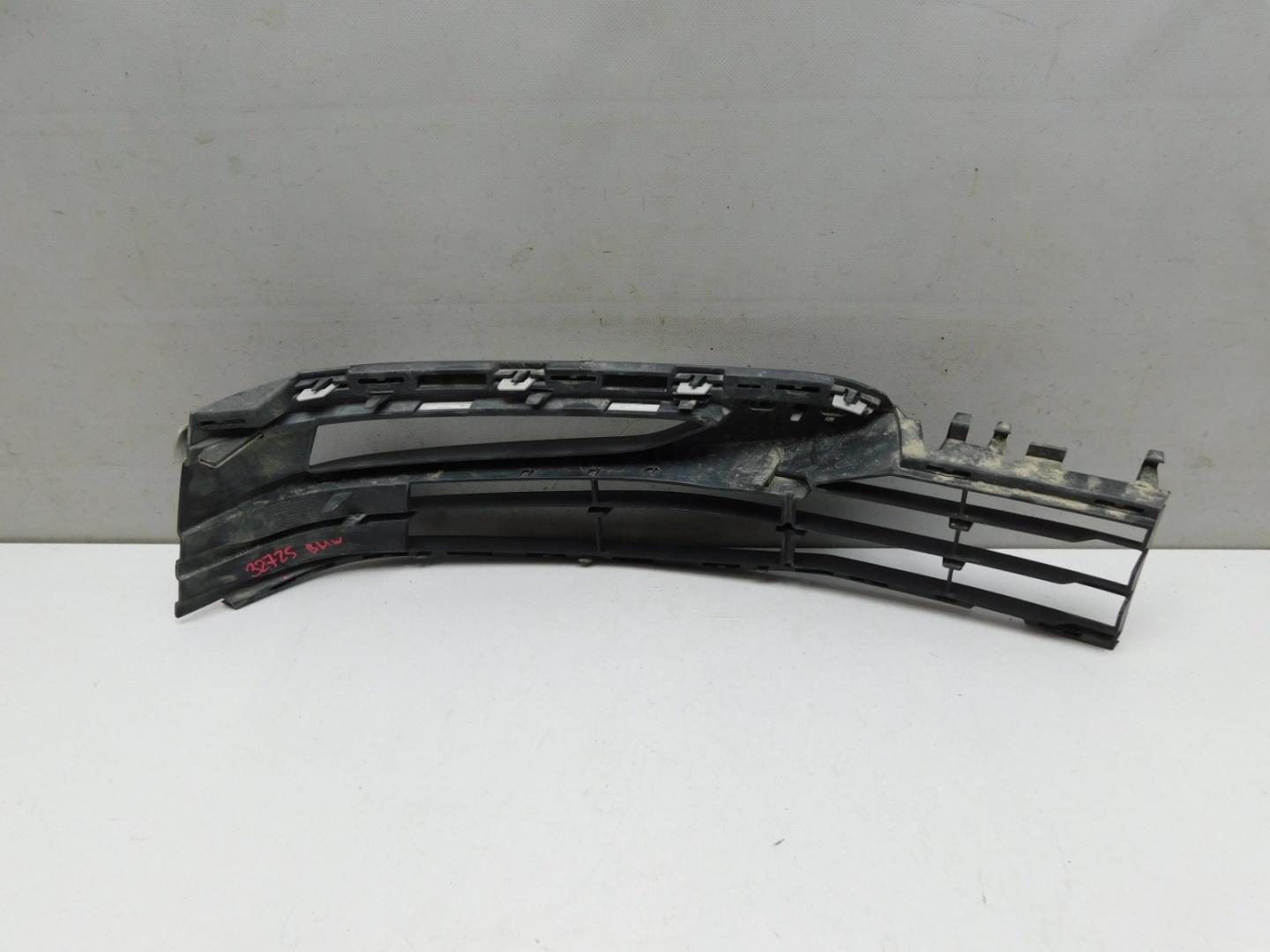 Решетка в бампер левая