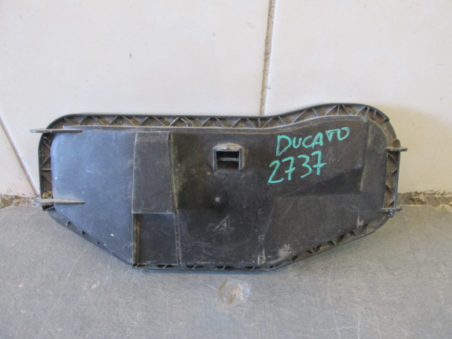 Крышка фары