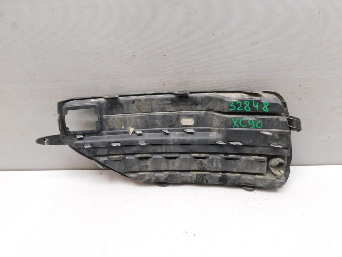 Решетка в бампер правая