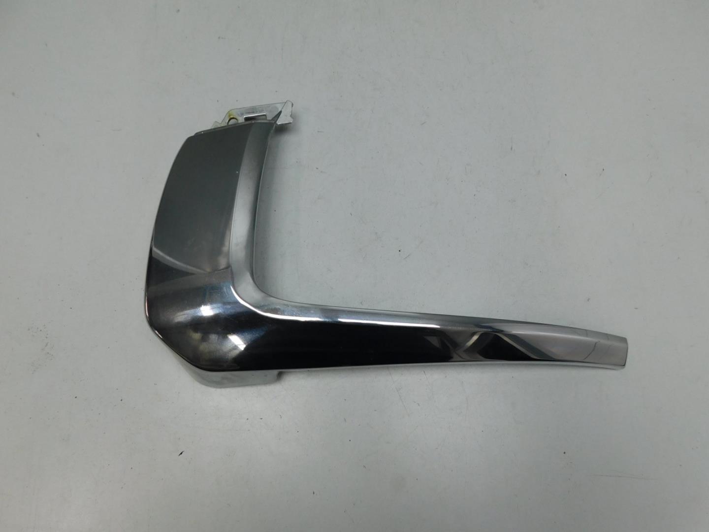 Накладка переднего бампера