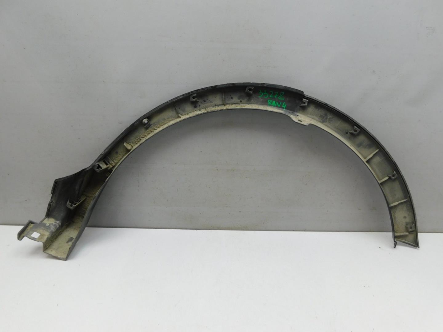 Накладка заднего крыла правого