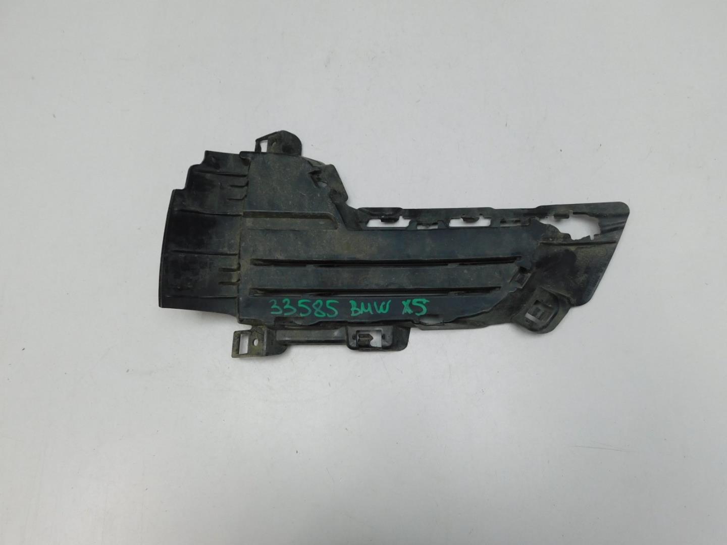 Решетка в бампер левая