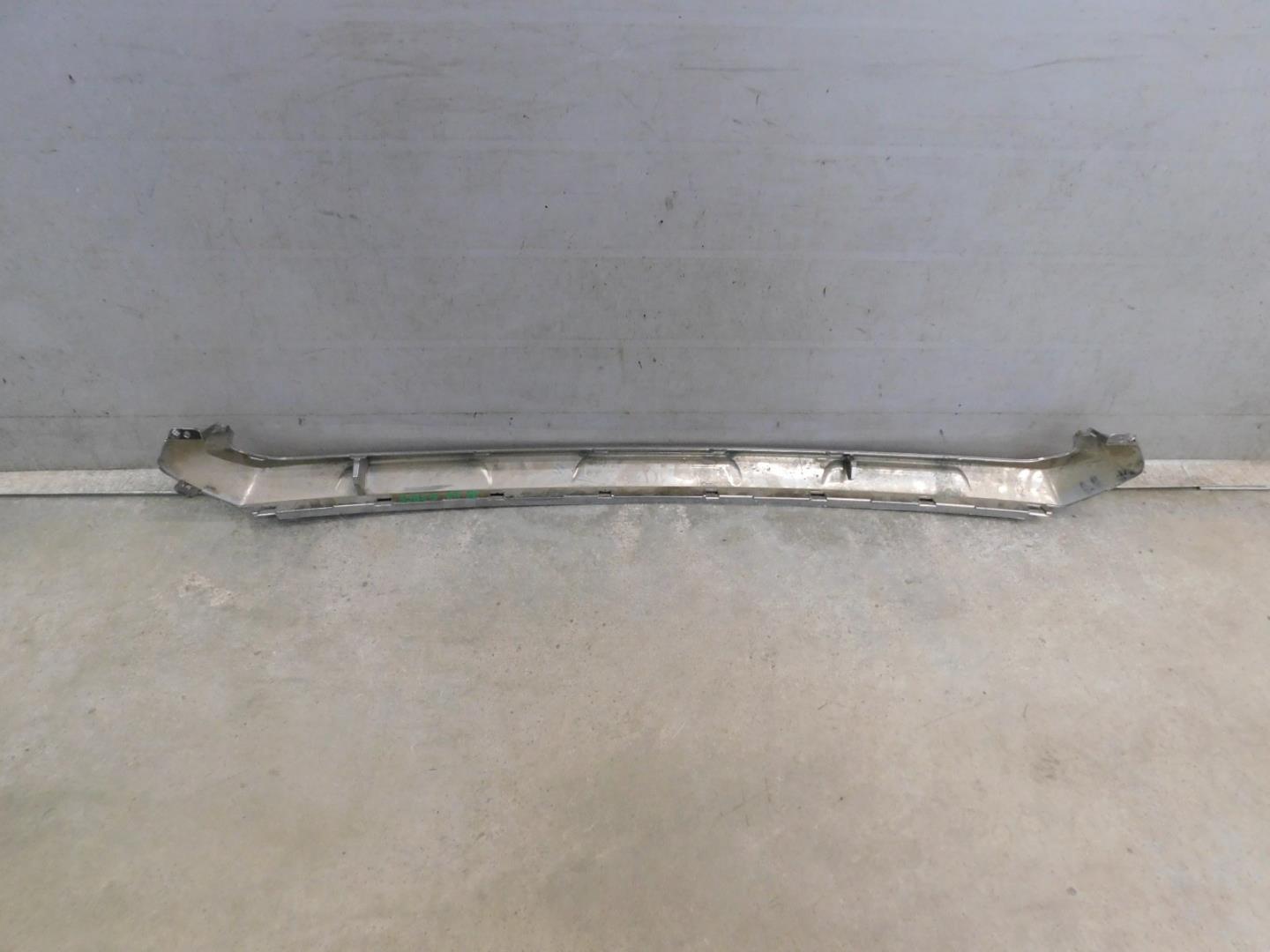 Накладка переднего бампера