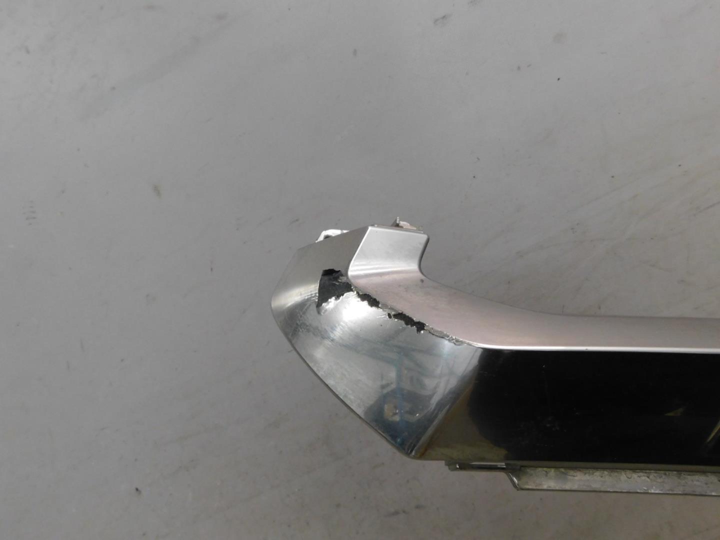 Накладка переднего бампера