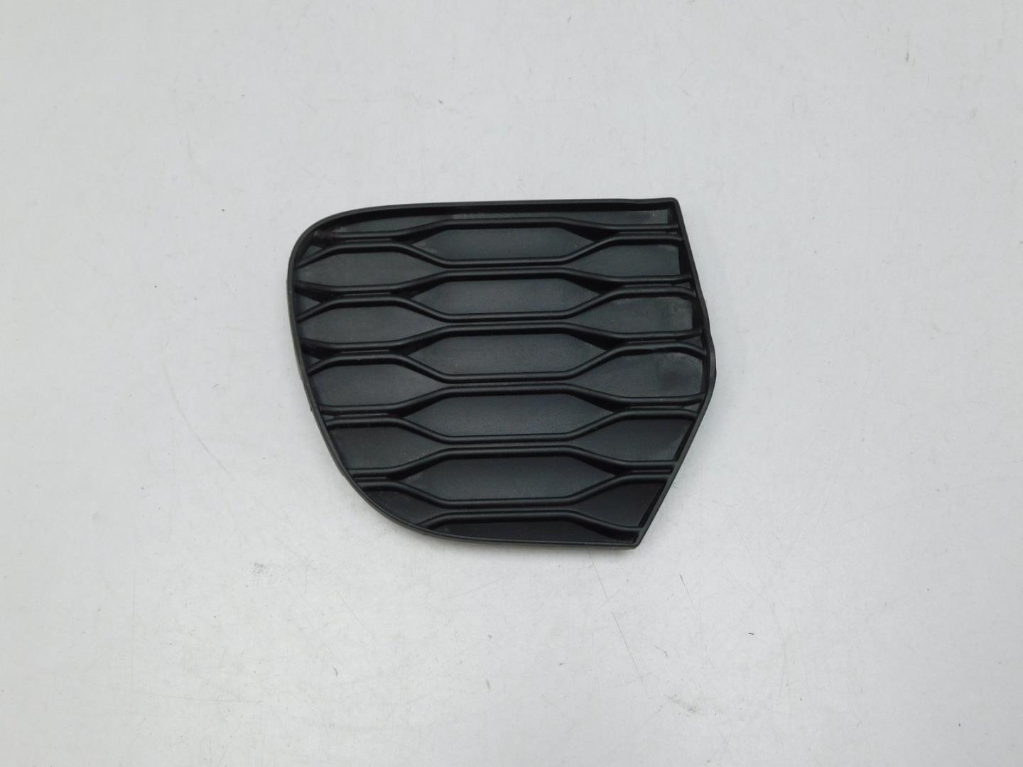 Решетка в бампер левая