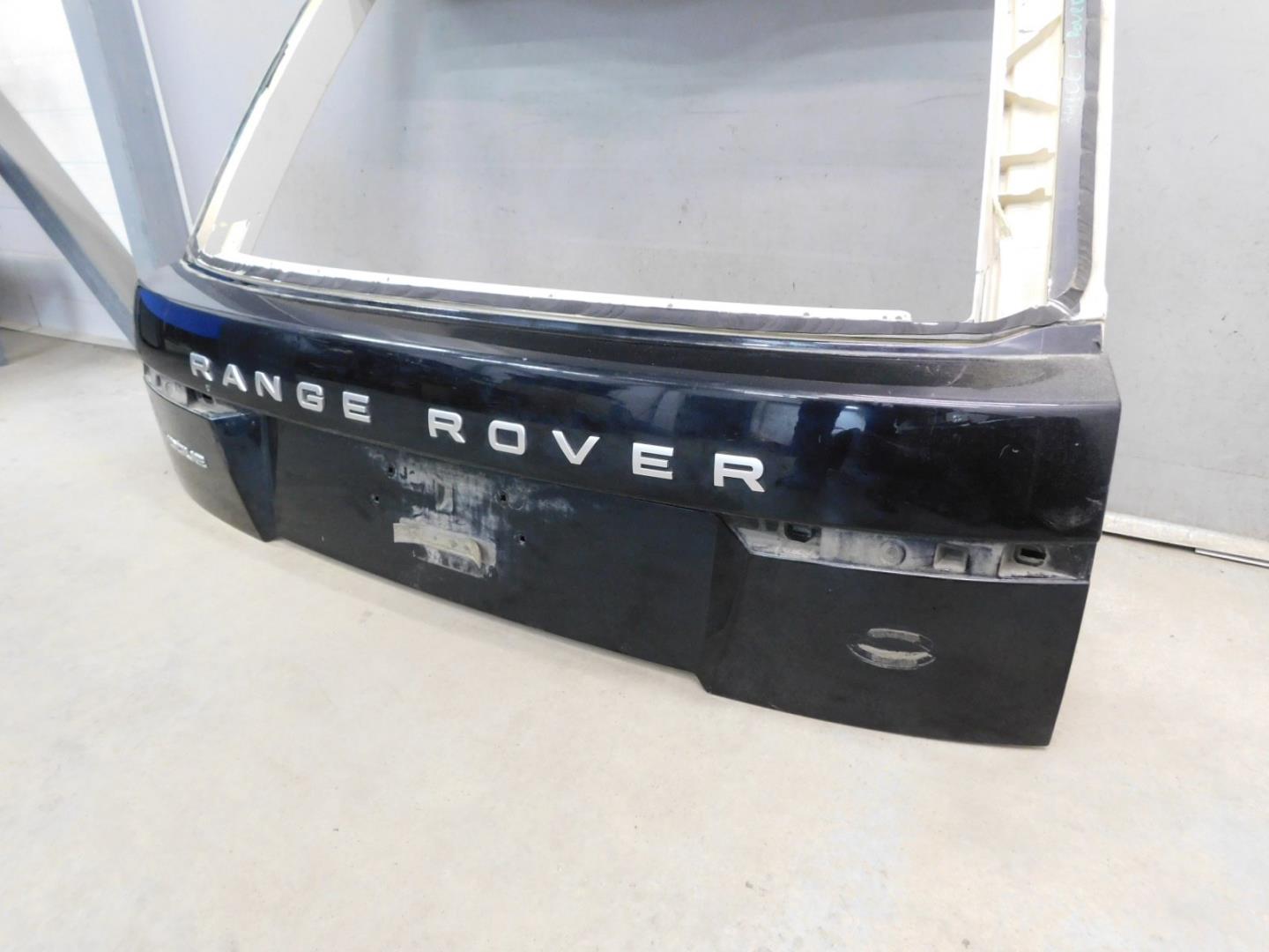 Дверь багажника