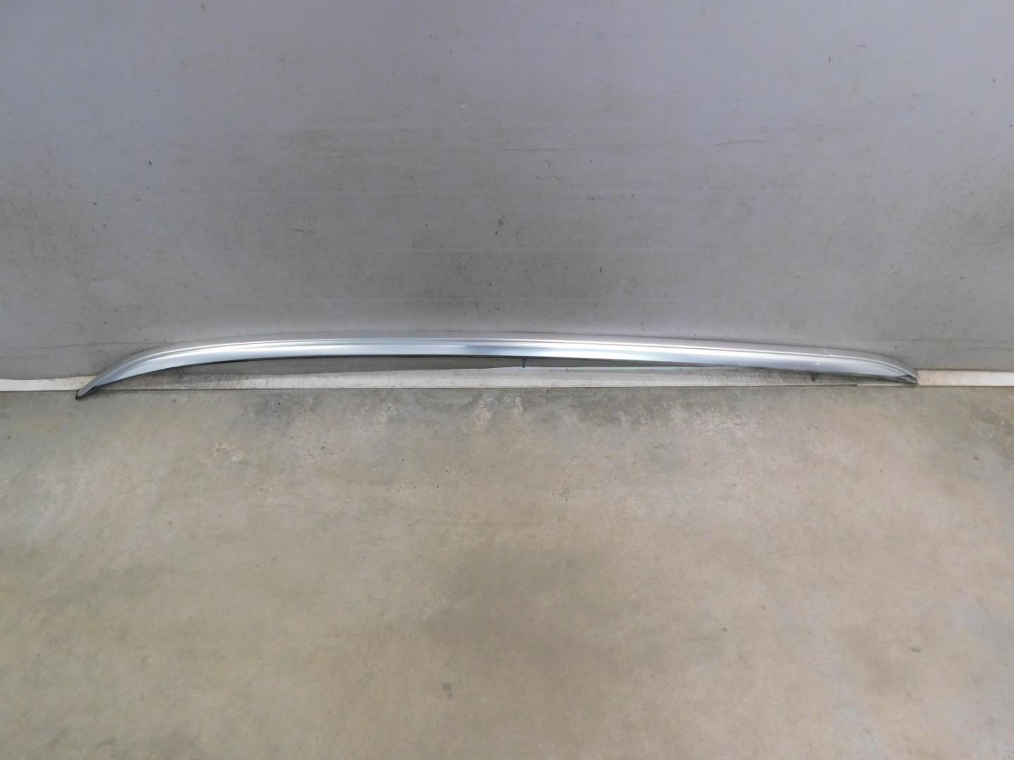 Рейлинг (релинг) левый (планка на крышу)