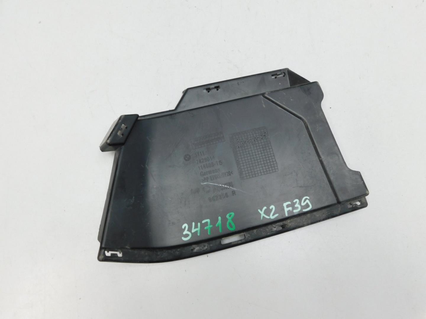 Решетка в бампер правая