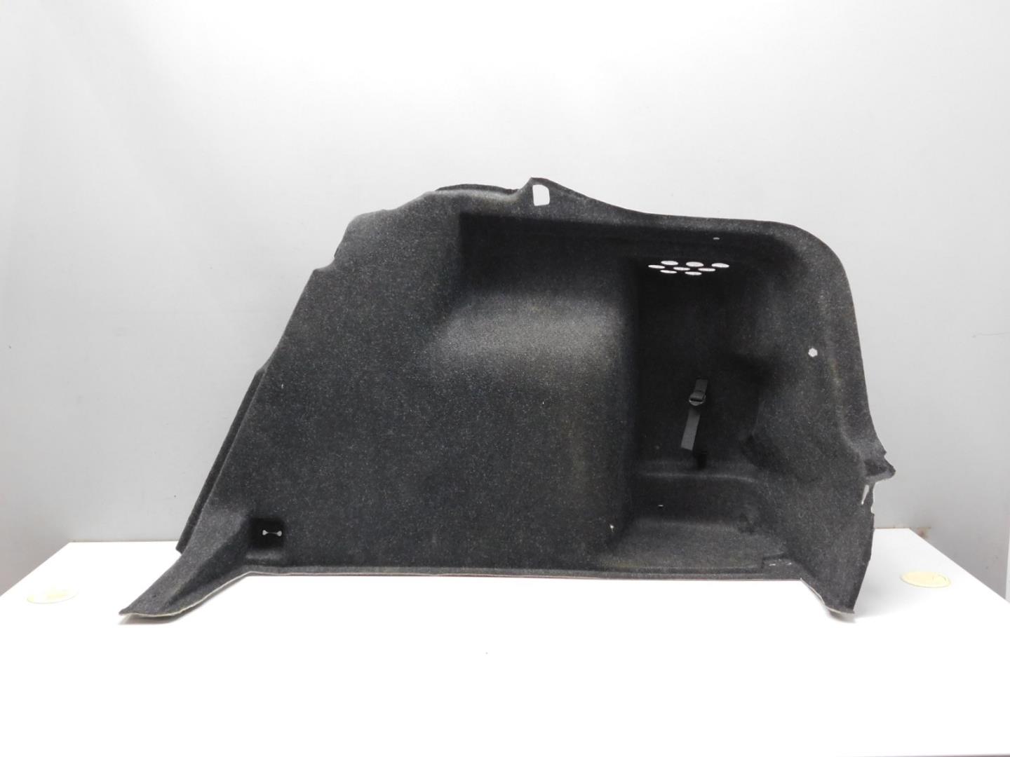 Обшивка багажника