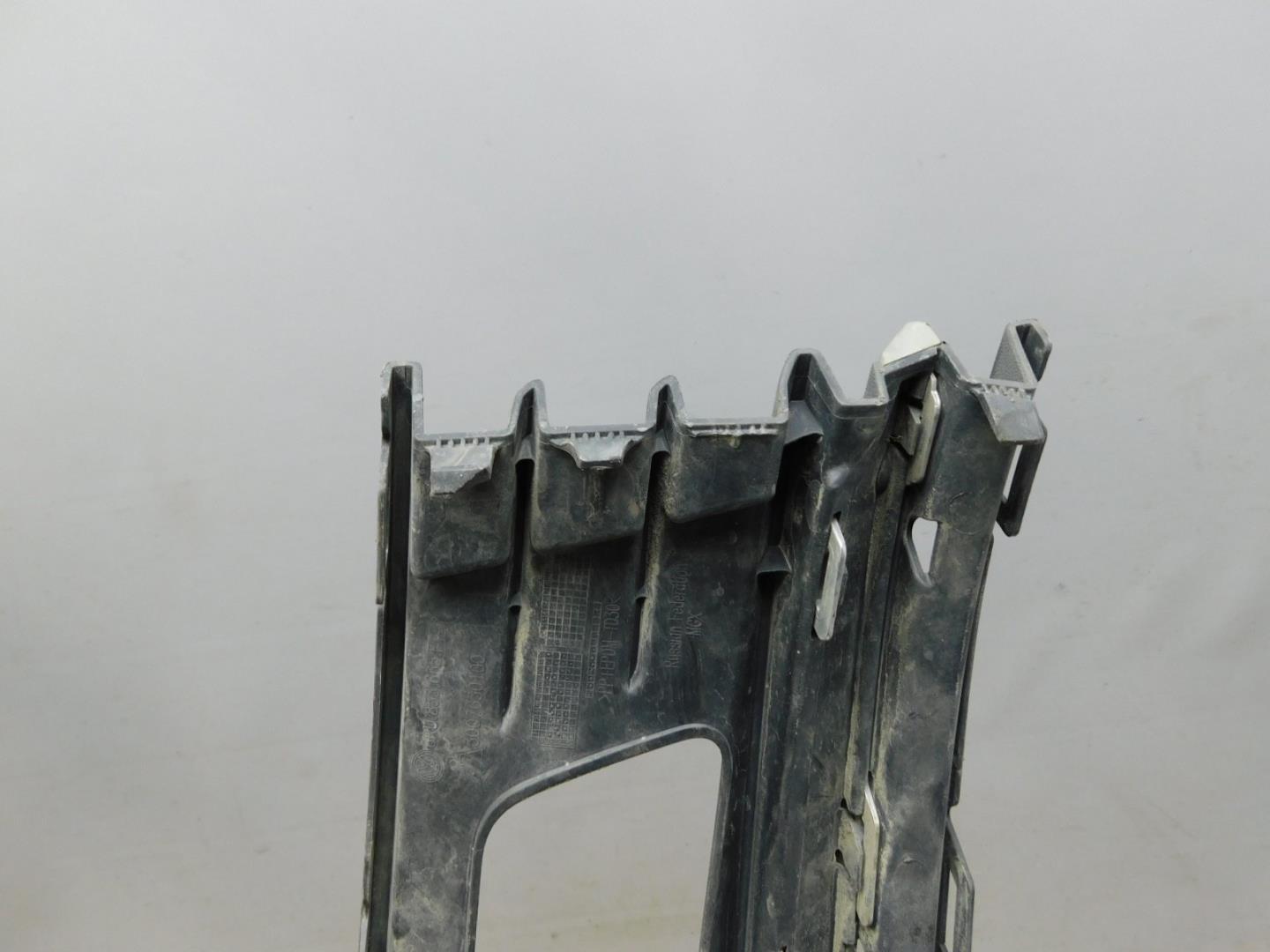 Решетка в бампер левая