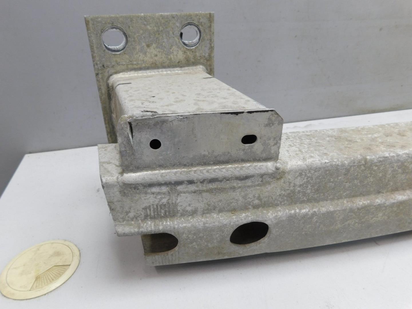 Усилитель заднего бампера