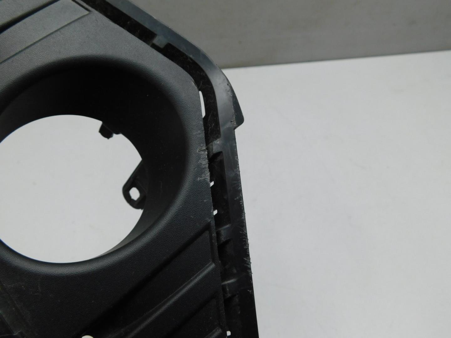 Решетка в бампер правая