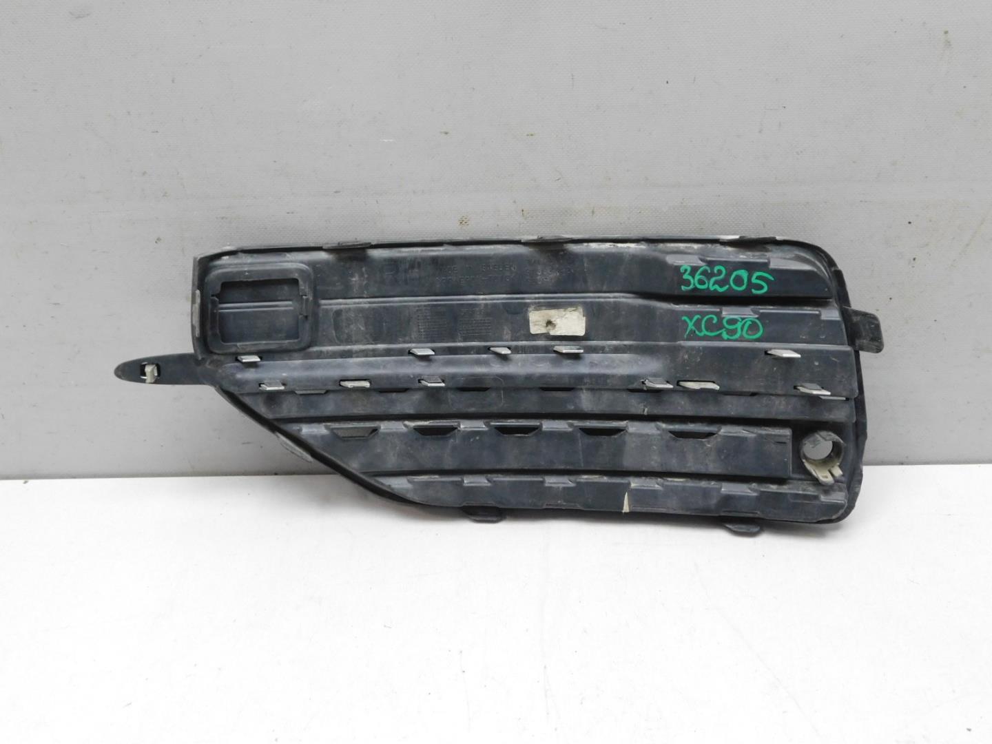 Решетка в бампер правая