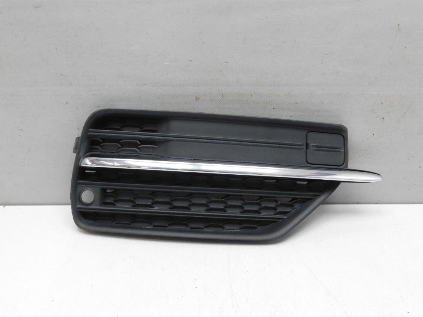 Решетка в бампер правая