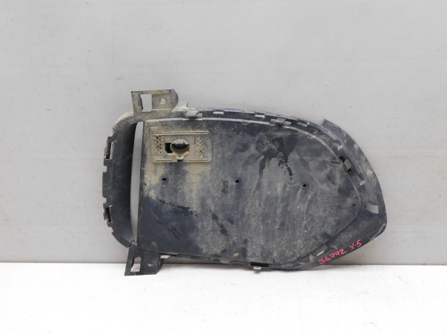 Решетка в бампер левая