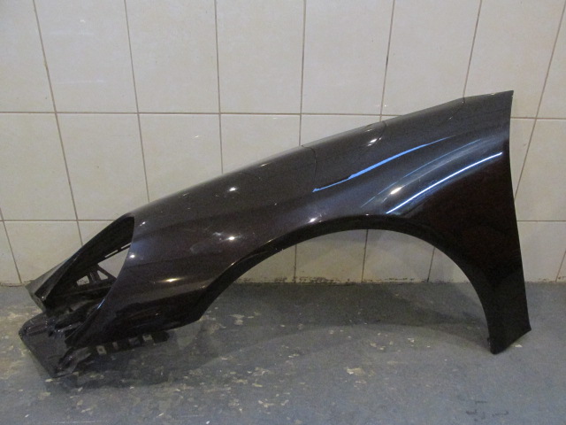 Крыло переднее левое