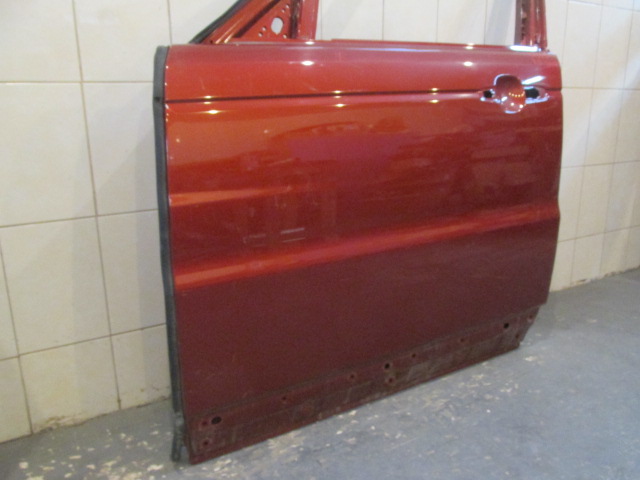 Дверь передняя левая