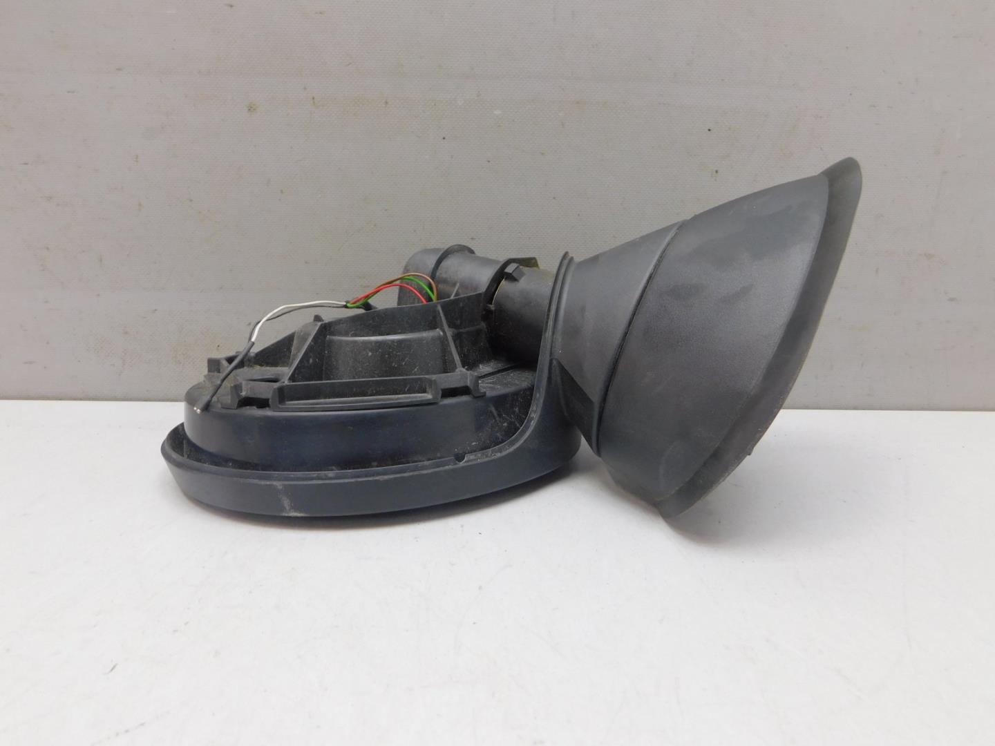 Зеркало правое электрическое