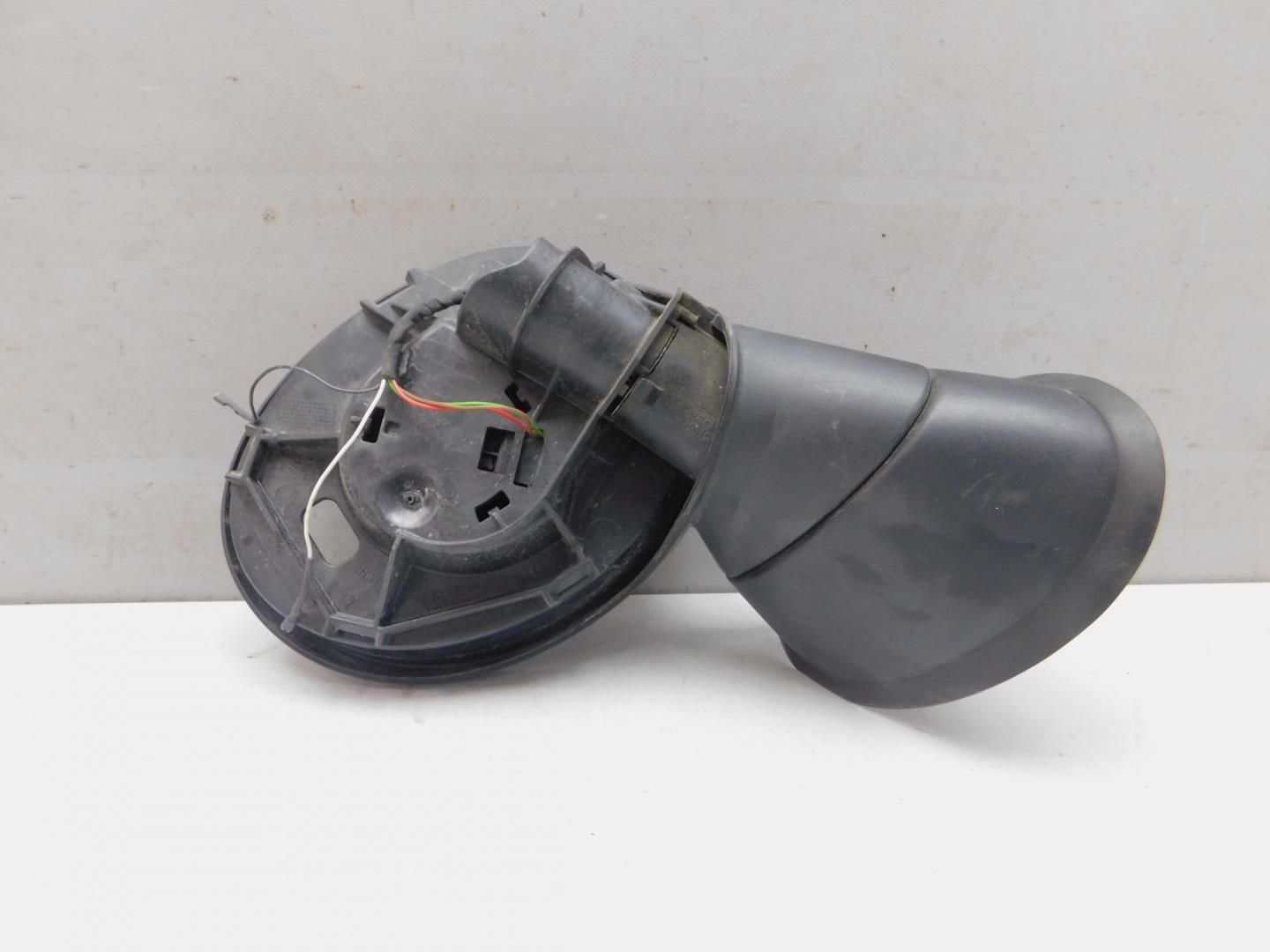 Зеркало правое электрическое