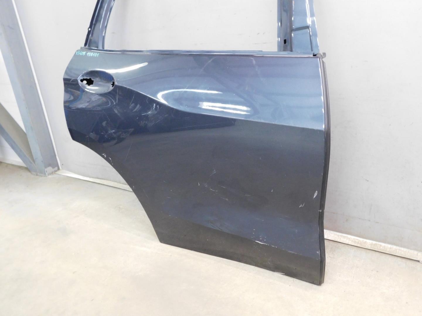 Дверь задняя правая