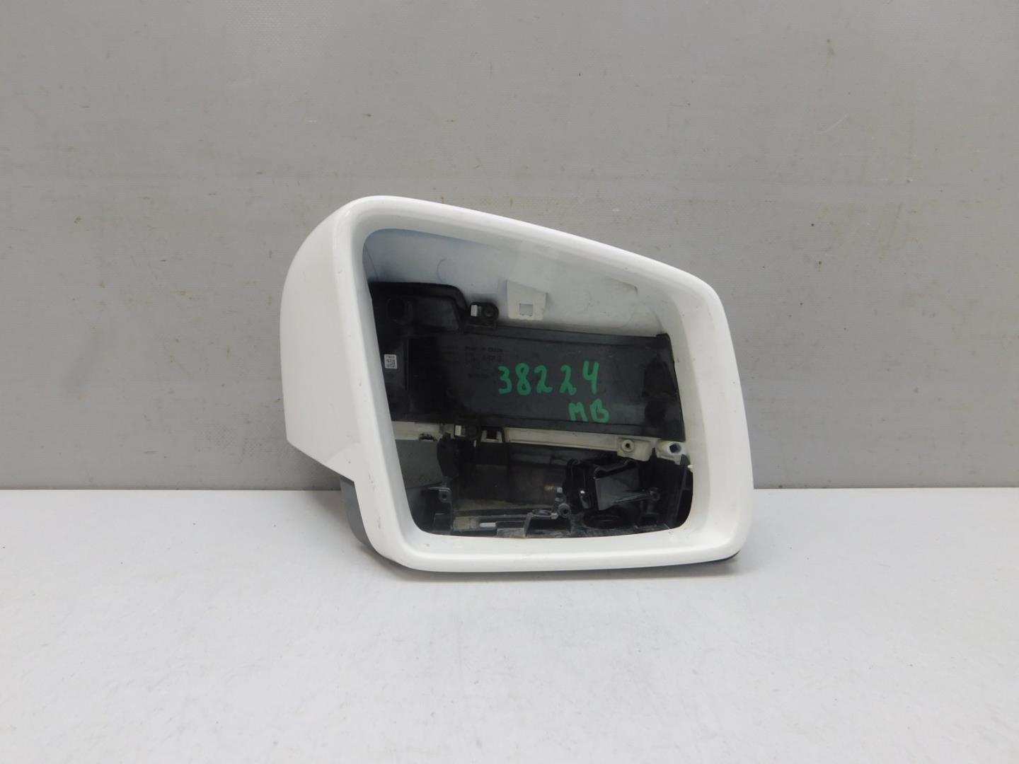 Накладка зеркала правого