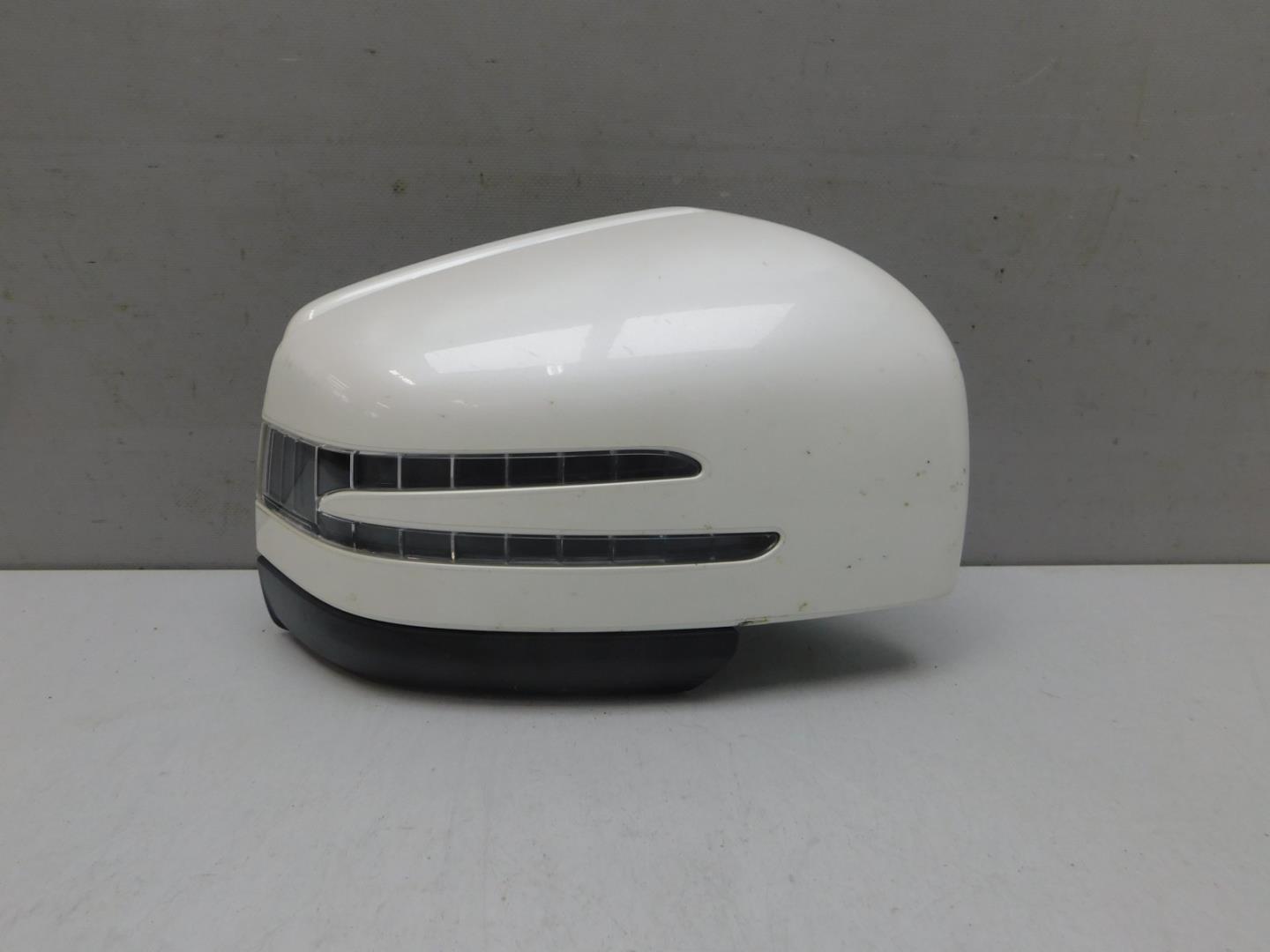 Накладка зеркала правого