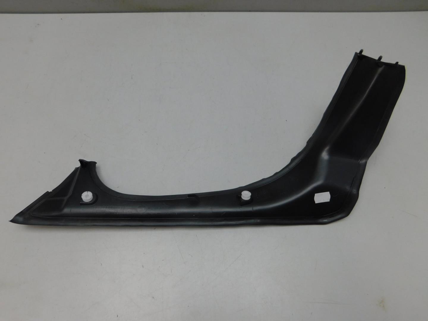 Обшивка багажника