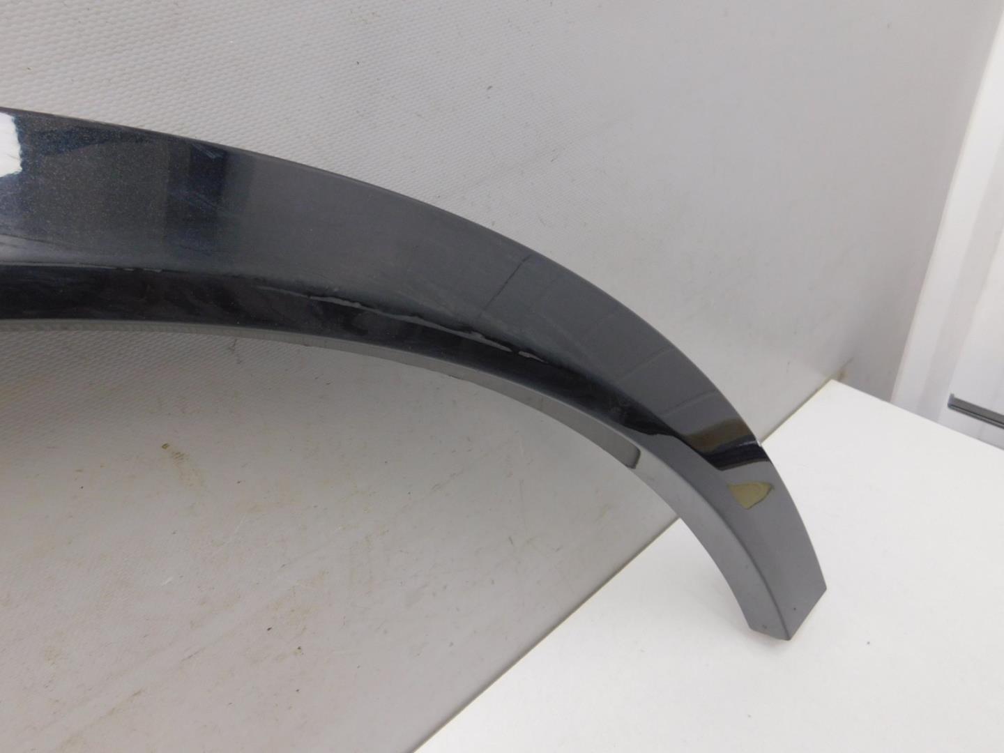 Накладка заднего крыла правого