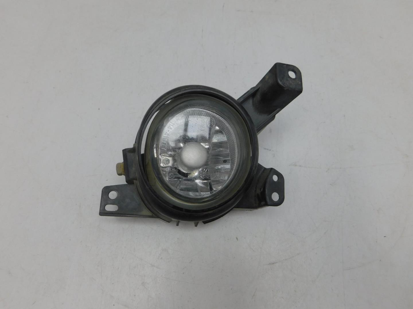 Фара противотуманная левая