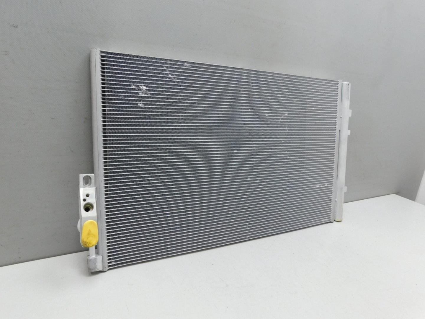 Радиатор кондиционера / конденсер