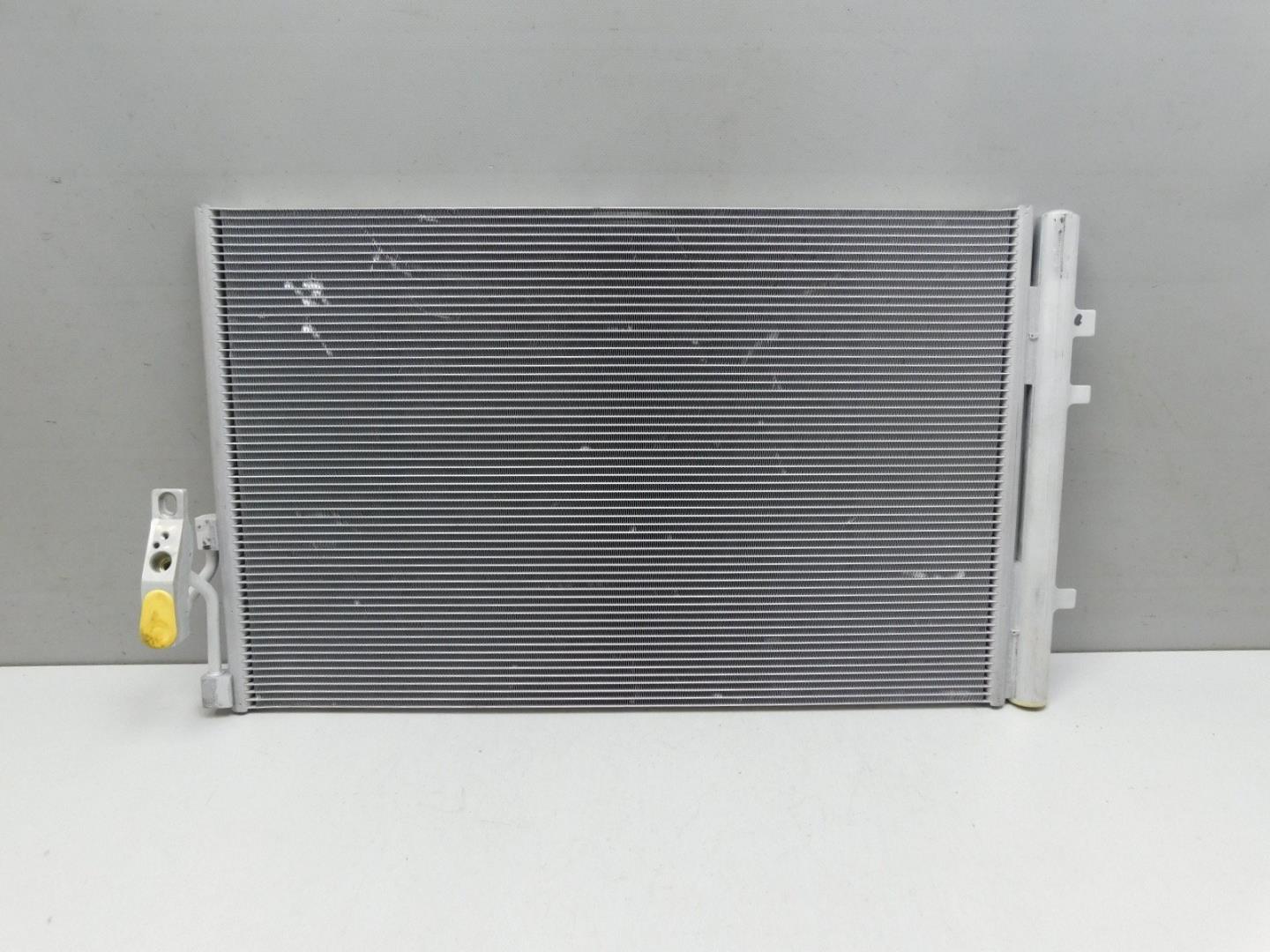 Радиатор кондиционера / конденсер