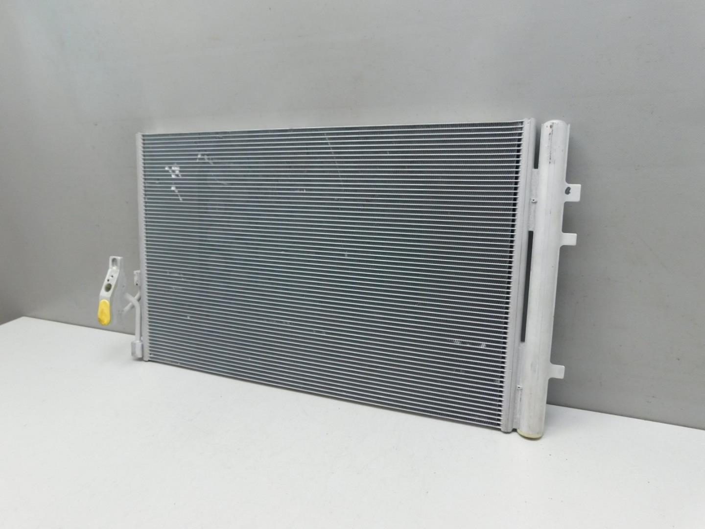 Радиатор кондиционера / конденсер