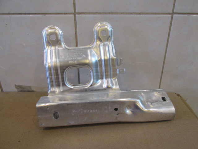 Кронштейн усилителя переднего бампера