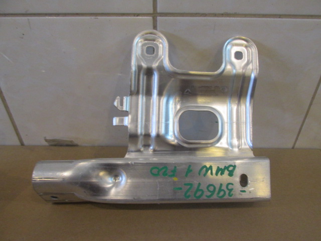 Кронштейн усилителя переднего бампера