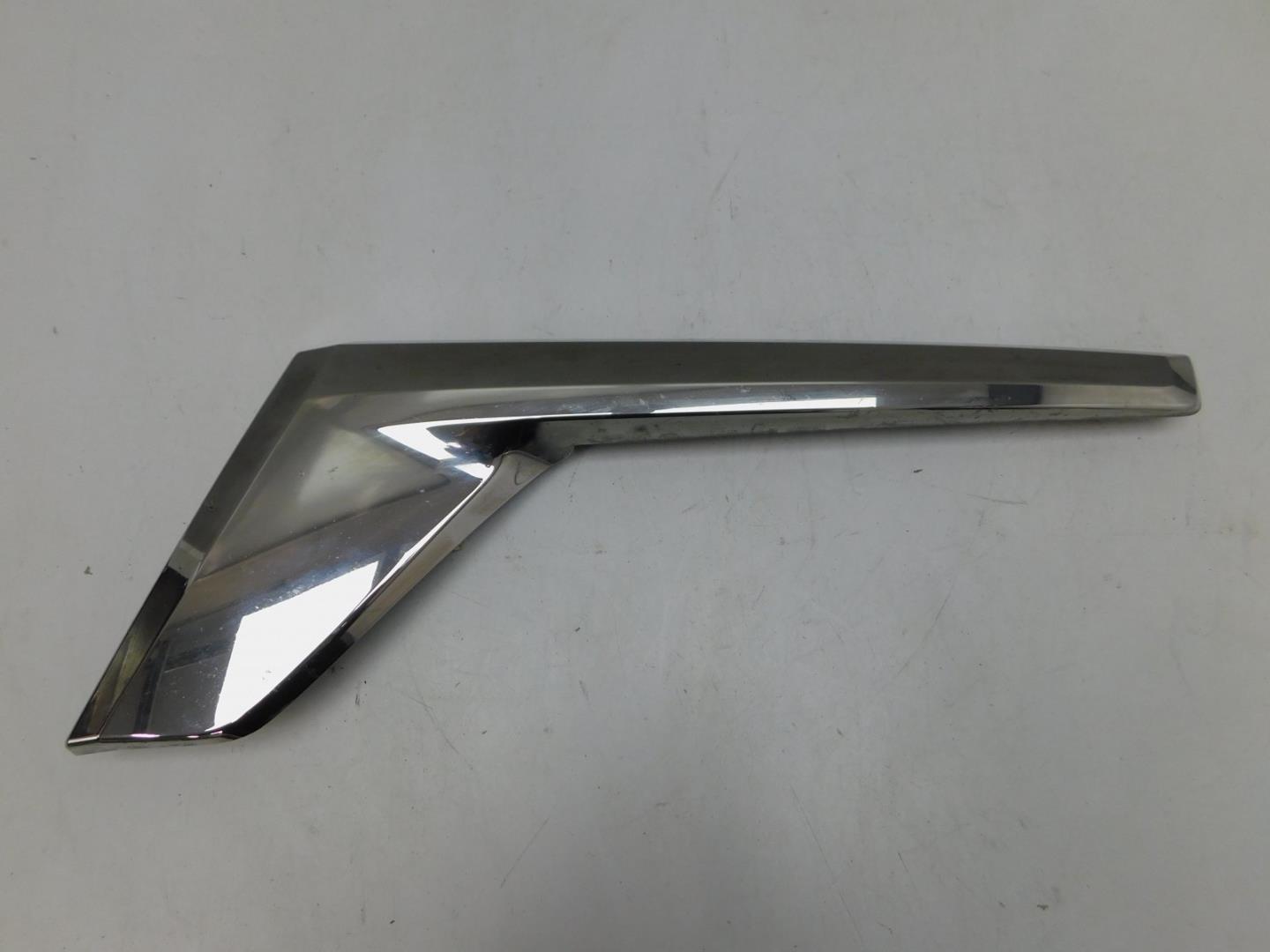 Накладка на решетку радиатора